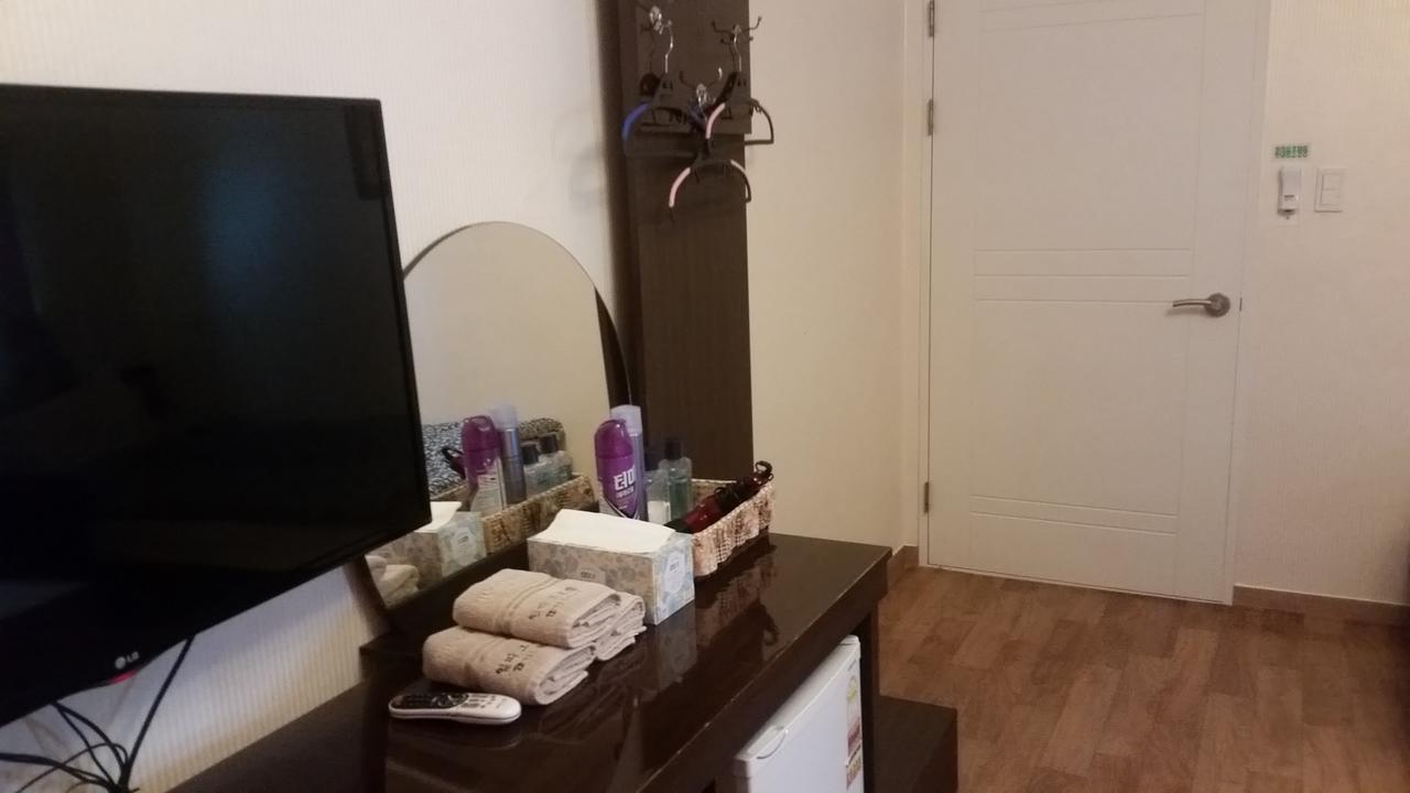 Hill Park Hotel Csedzsu Kültér fotó